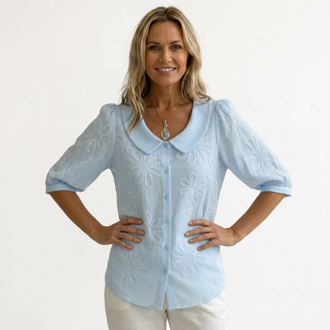 Alice | Blusa Romântica com Bordados de Margaridas