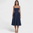 O vestido com corset feminino