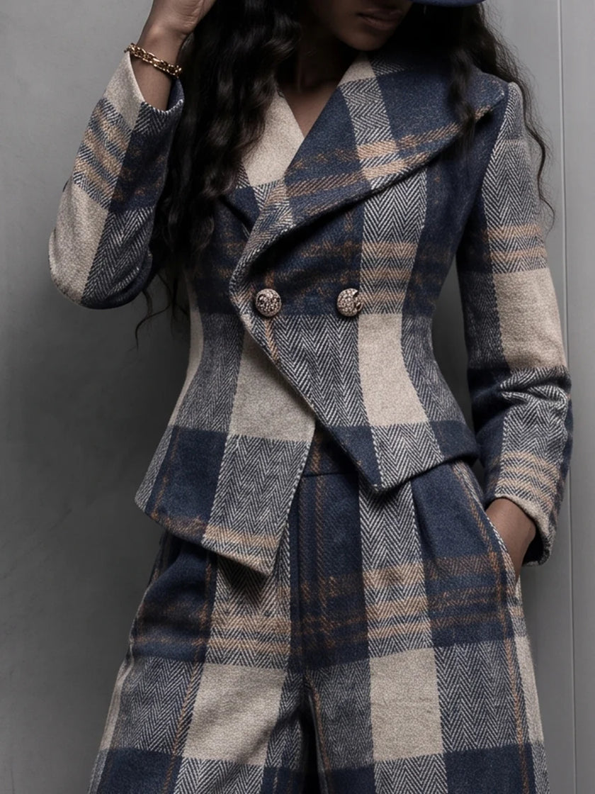 Conjunto Matilde – Blazer Estruturado e Calças Xadrez