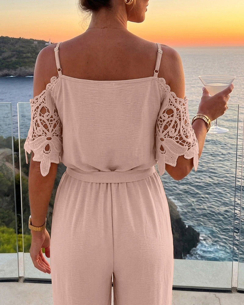 Elara | Macacão Elegante com Detalhes Rendados