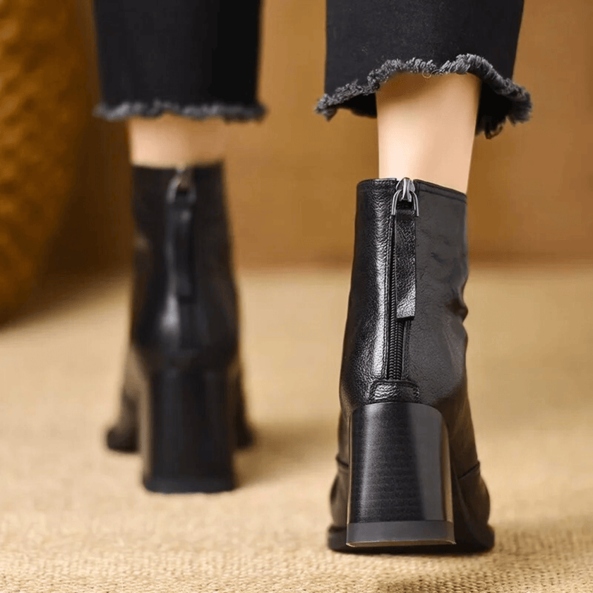 Anaïs – Botins de salto médio e linhas elegantes