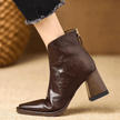 Anaïs – Botins de salto médio e linhas elegantes